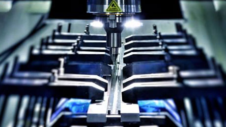 The Use and Precautions of a Handheld Screw Fastening Tool