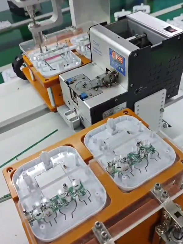 4-Axis Pneumatic Robotic Screwdriving Machine