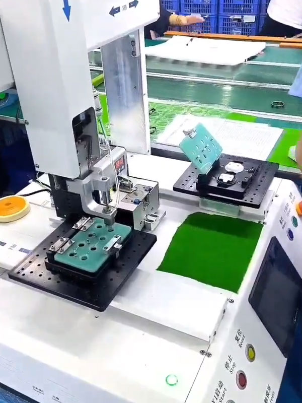 4-Axis Automatic Screw Fastening Machine